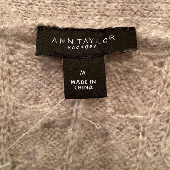 Ann Taylor factory heather cardigan - Picture 2 of 5